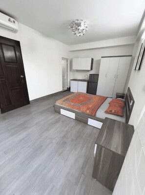 1 bedroom, WiFi, bed sheets