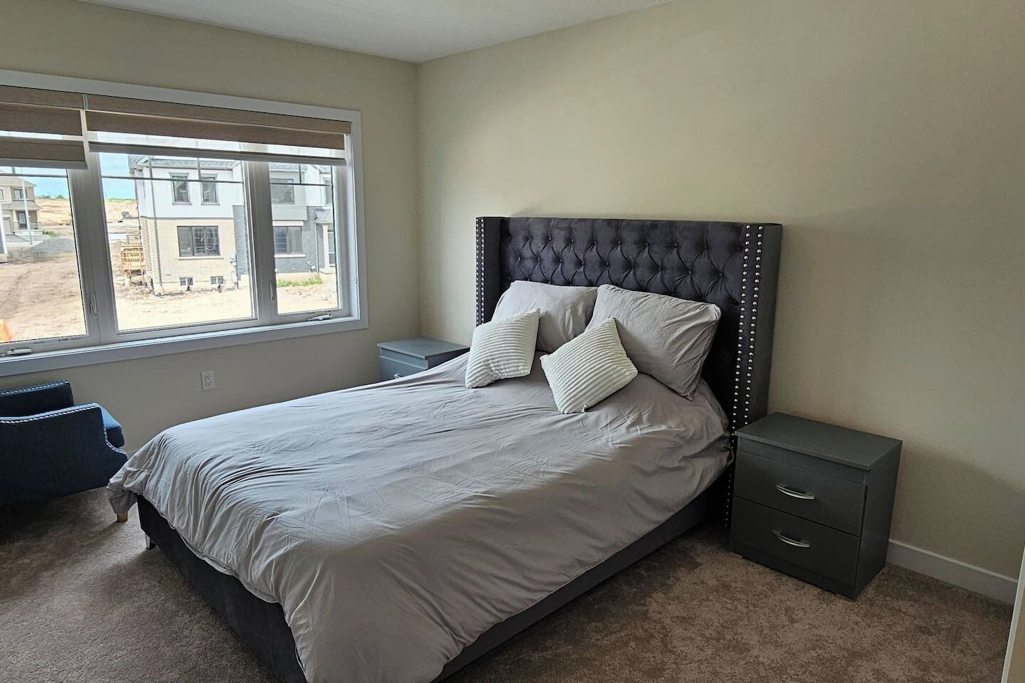 Desk, iron/ironing board, travel crib, WiFi