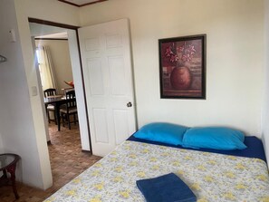 2 bedrooms, iron/ironing board, WiFi, bed sheets
