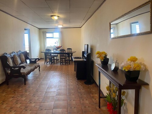 Apartamento Para 4pax, Full Equipado, Cerca de la Ciudad. Seguro y Amplio