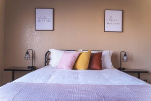 4 Schlafzimmer, Bügeleisen/Bügelbrett, WLAN, Bettwäsche