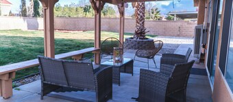 The Diamond in Quartz Hill/ Lancaster