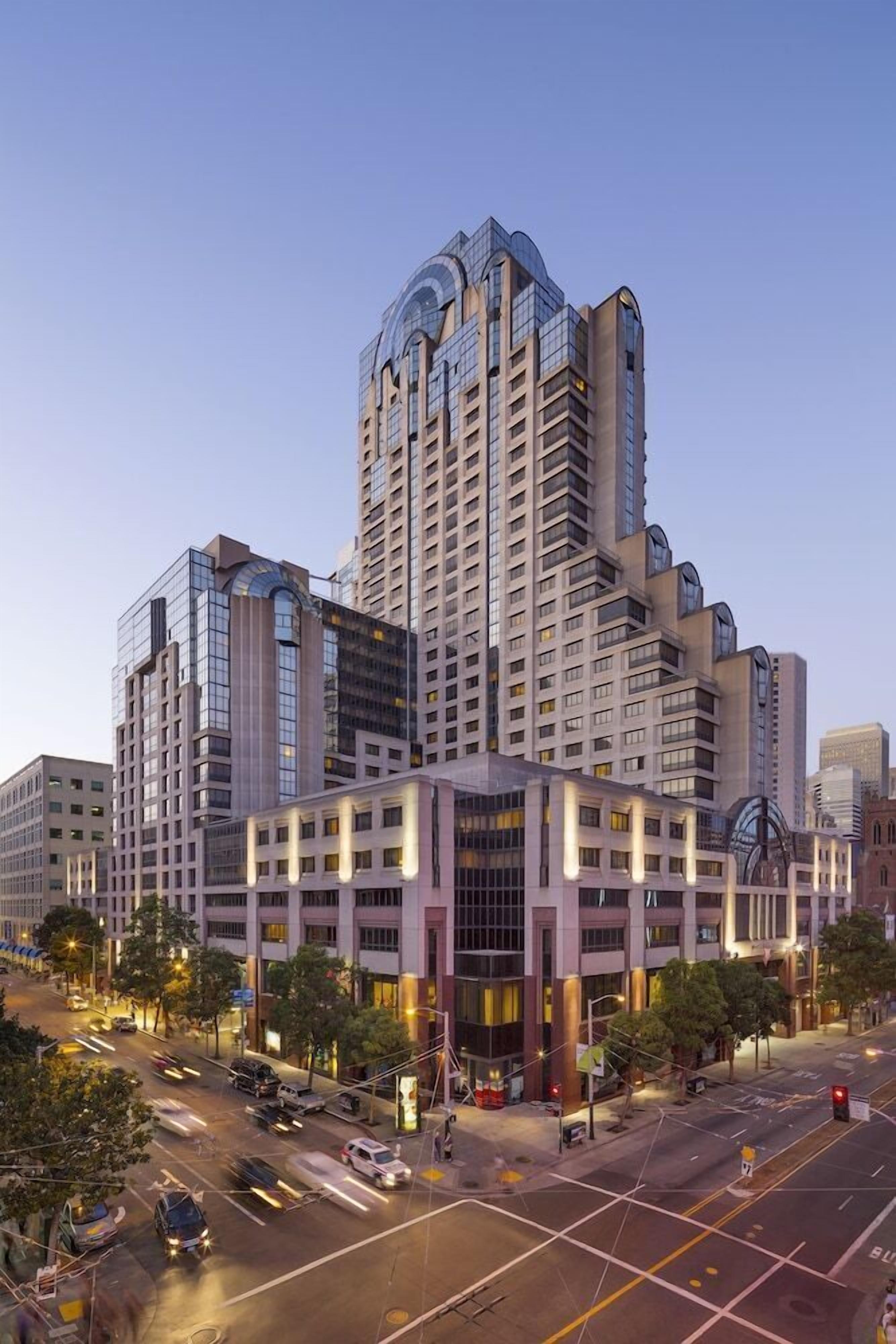 2 Connecting Suites at a 4⭐️ Hotel