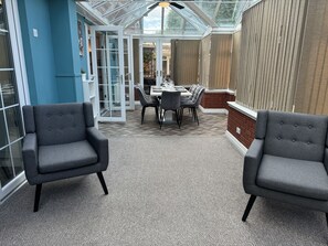 Dining - Stoney Court, Sleeps 17, Near NEC, City Centre, BHX (Yardley)