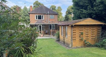 Stoney Court, Sleeps 17, Near NEC, City Centre, BHX