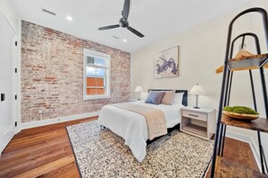 2 chambres, fer et planche à repasser, accès au Wi-Fi (inclus)