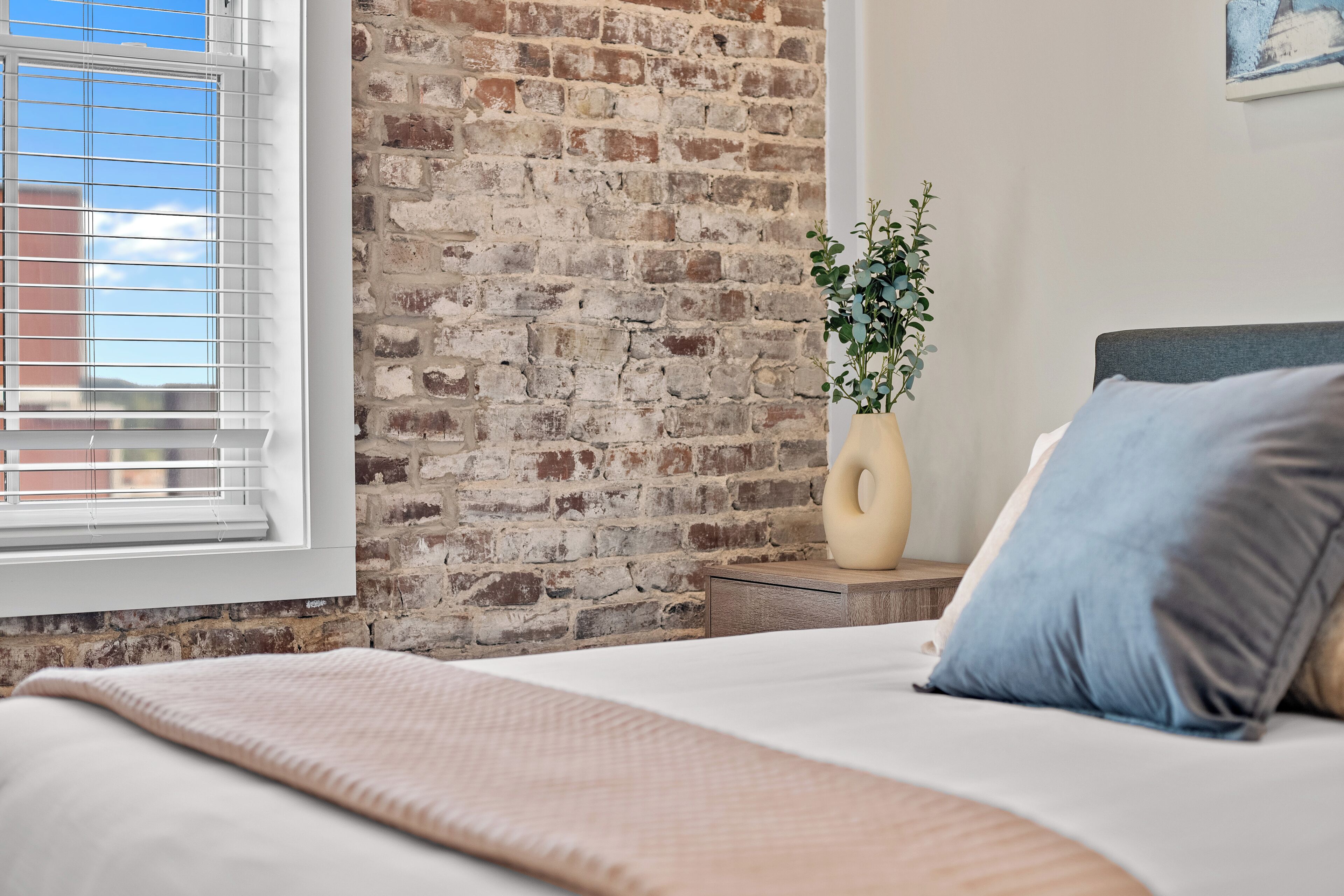 2 多间卧室、熨斗/熨衣板、免费 WiFi、床单