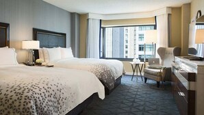 Unclassified image, 4 of 8, button - 2 Connecting Suites at a 4⭐️ Hotel (Chicago)