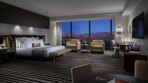 Room - King Room at a 5⭐️ Hotel (Las Vegas)