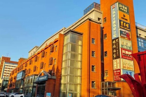 الإطلالة من المنشأة