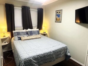 1 soverom, strykejern/-brett, wi-fi (inkludert) og sengetøy