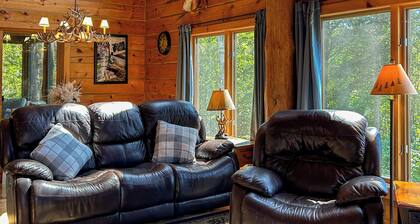 Rustic Pines Lodge - Bike/ATV/Ski From Driveway!