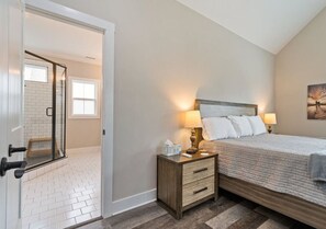 4 bedrooms, travel cot, free WiFi, bed sheets
