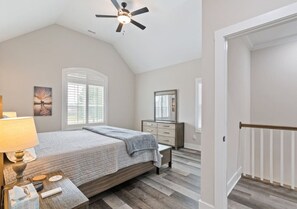 4 bedrooms, travel cot, free WiFi, bed sheets
