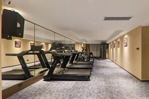 Gym - Vienna International Hotel (Tianjin Fifth Avenue Binjiang Road Pedestrian Street Bran (Tianjin)
