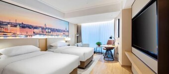 Vienna International Hotel (Tianjin Fifth Avenue Binjiang Road Pedestrian Street Bran