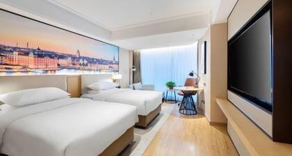 Vienna International Hotel (Tianjin Fifth Avenue Binjiang Road Pedestrian Street Bran