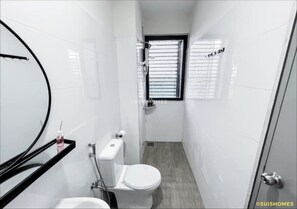 Shower - KipCore@TownCentre - KLIA/Sepang (Sepang)