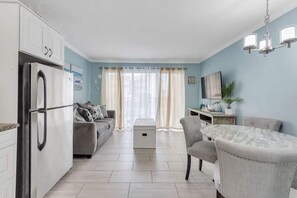 Interior - Casa Amigos @ Victorian Condos (Galveston)