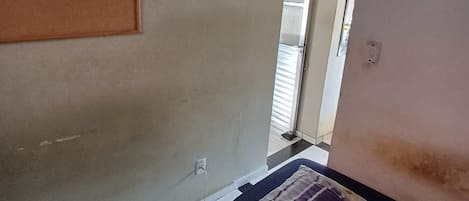 2 多间卧室、熨斗/熨衣板、WiFi、床单