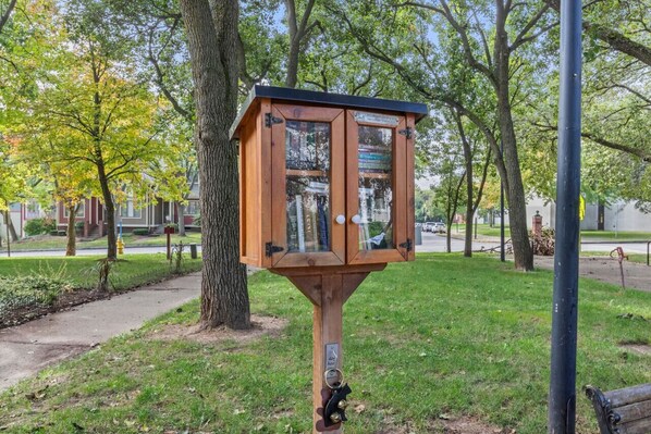 المنطقة المحيطة بالمنشأة