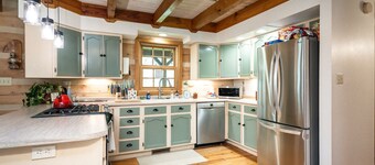 Secluded Cabin on Private 6 Acres w/ 2 Waterfalls & 4 Streams Near Brevard