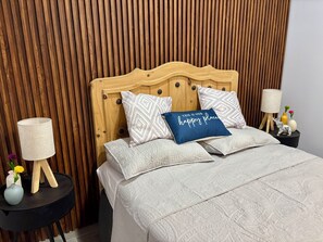 2 bedrooms, in-room safe, iron/ironing board, free WiFi