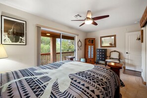3 bedrooms, desk, iron/ironing board, travel cot