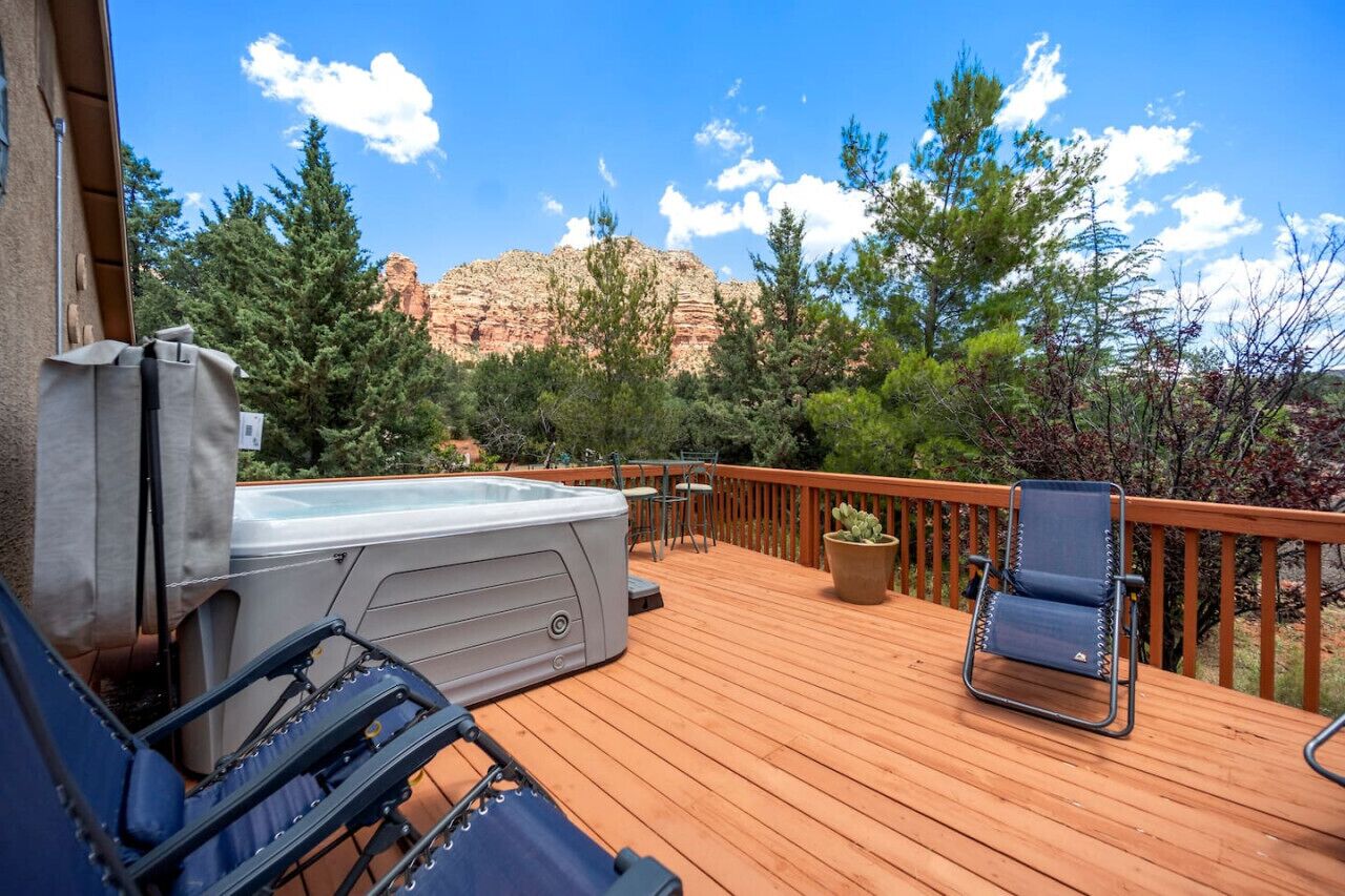 Tina de hidromasaje al aire libre