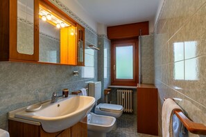 Shower, bidet