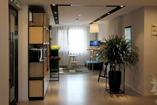 Interior - Homeinn Hotel (Beijing Sihui Baiziwan Subway Station) (Beijing)