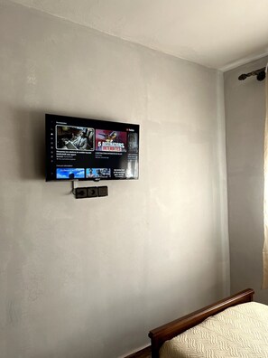 2 chambres, fer et planche Ă repasser, Wi-Fi, draps fournis