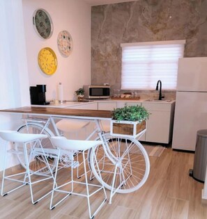 Micro-ondes, plaque de cuisson