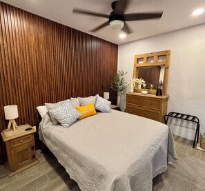 2 bedrooms, desk, iron/ironing board, free WiFi