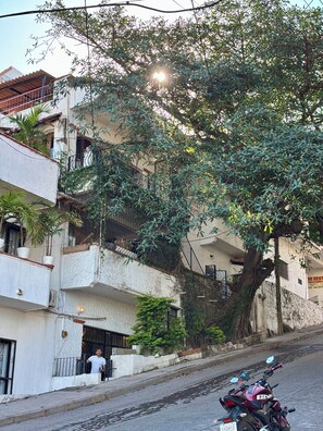 Exterior - Newly renovated 1 bedroom, Sleeps 2-4, Unit A (Puerto Vallarta)