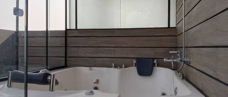 Apartamento exclusivo, sacada, vista para a cidade | Terraço/pátio