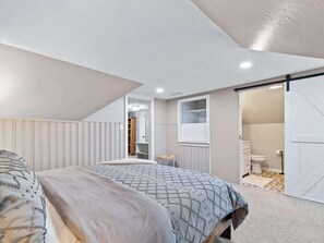 6 bedrooms, iron/ironing board, travel cot, free WiFi