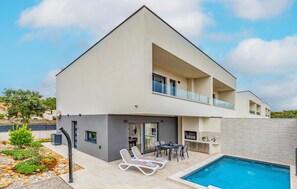 A heated pool - Stunning home in Liznjan (Liznjan)