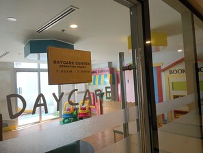 Children’s area - Spacious, cozy, executive studio with balcony in amazing Iloilo City! (Iloilo City)