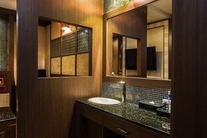 Bathroom - Aura Hotel (Ansan)