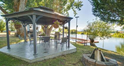 Resort Cabin on the River ~ 21 Mi to Crater Lake!