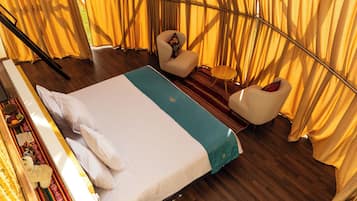 Deluxe Bungalow, Hot Tub, Mountain View | 2 bedrooms, premium bedding, down comforters, minibar