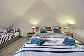 6 Schlafzimmer, Bügeleisen/Bügelbrett, kostenloses WLAN, Bettwäsche