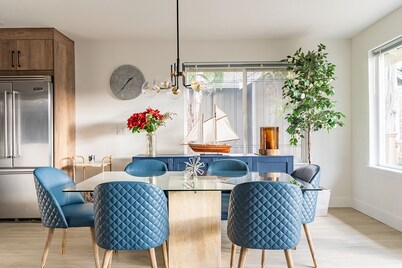 Spacious 8-Bedroom Retreat with Backyard & Entertainment Room