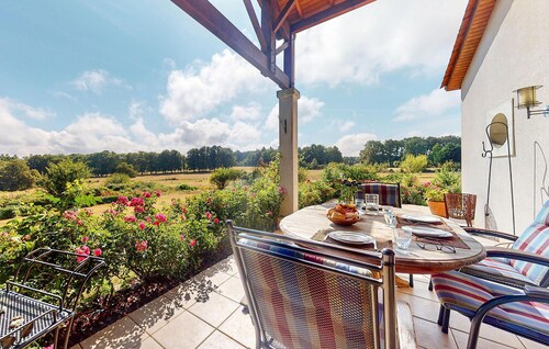 Stunning home in Ecuras