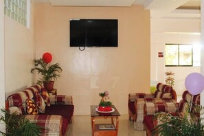 Unclassified image, 5 of 13, button - RedDoorz @ LS Suites Poblacion Culasi Antique (Culasi)