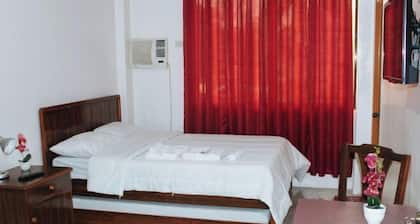 RedDoorz @ LS Suites Poblacion Culasi Antique