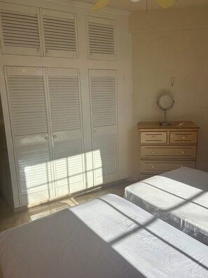 1 bedroom, in-room safe, iron/ironing board, WiFi