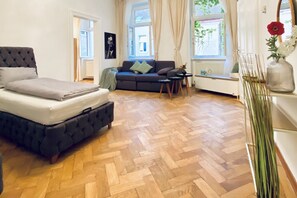 2 bedrooms, bed sheets