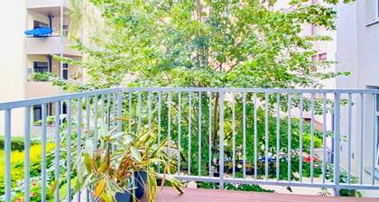 12 min to Praterstern - elegant 2BR Apt w/Balcony